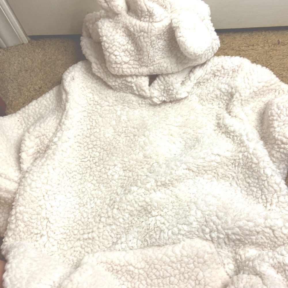 WONDERSHOP AT TARGET WHITE COAT SLEEPWEAR SMALL
